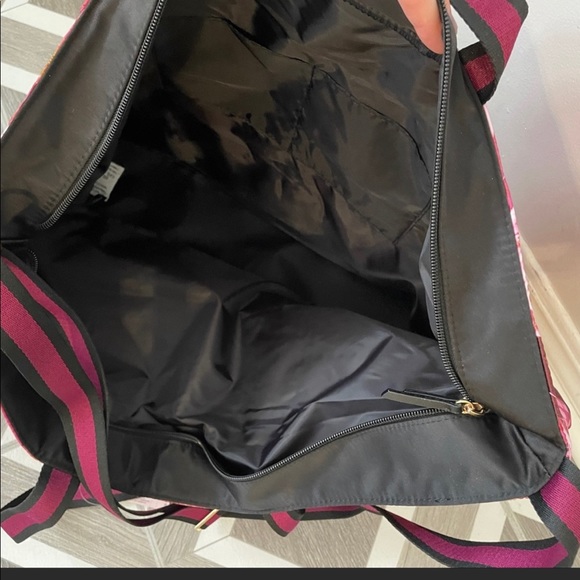 NWT Victoria’s Secret Quilted Floral Overnight or Tote Bag - Picture 8 of 8